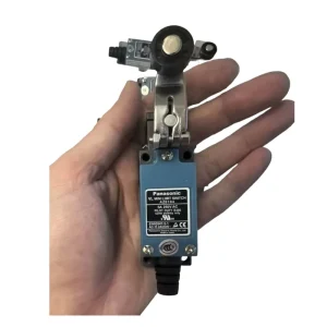 1PCS AZ8104 VL Mini Limit Switch AZ8104