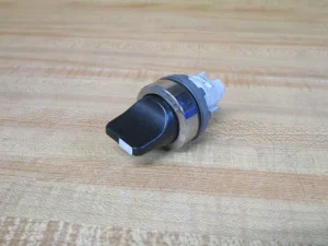 1SFA611202R3006 Selector Switch M2SS330B Pack of 3