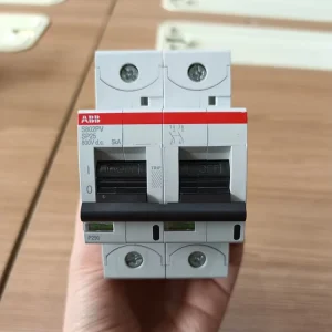 A BB S201 C32 1-Pole Miniature Circuit Breaker (MCB) 4000W 230V White Cover 17.5mm Width