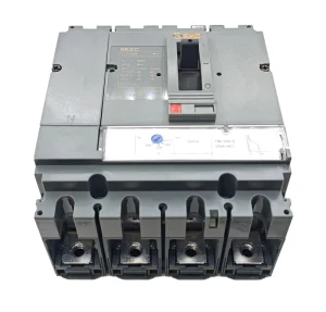 CVS 4P250B 250A Automatic Reset Moulded Case Circuit Breaker MCCB Overload Protector 25KA Breaking AC690V
