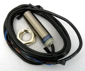 Compact Photoelectric Switch Universal Limit Switch Inductive Proximity Sensor Proximity Switch XUK9APANL2