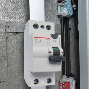 E90 RCCB 2P 4P 30ma 100ma 300ma RCCB 10A 16A 20A 25A 32A 40A 50A 63A Residual Current Circuit Breaker Household AC Type RCCB