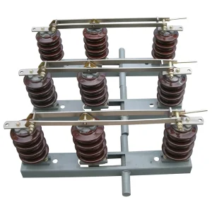 GW1 12 Outdoor HV Isolating Switch 12kV 400A 630A 1250A Three-pole Linked Porcelain Disconnector With Without Earthing Switch