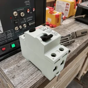 HB202 40A 16A 20A 25A 32A 40A 63A 125A 2P 4P Residual Current Earth Leakage Circuit Breaker RCCB RCBO ELCB MCB RCB