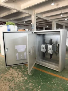 Heavy Duty IP54 200Amp 800V DC Battery Combiner Box with MCCB Circuit Breaker for Commercial Solar ESS System