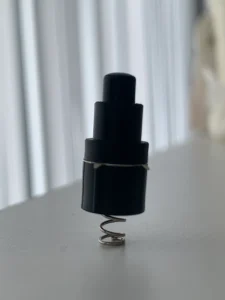 KAN-10 1NO 1A 36VDC ON-OFF 10.5mm Switch Button Pusher with Peg Micro Switch Self-lock China Source Factory