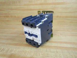 LC1D65F7 Contactor WOut Cover Chipped Stock in Warehouse
