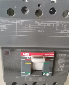 MCCB Circuit Breaker Sace Tmax Xt3n250 Tmd 100a 3p 4p Molded Case 1sda068055r1