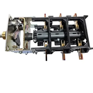 Modular Design 630A 3 Pole Loadbreak Switch for Easy Replacement