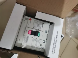 NF125 SXV 3P 100A Enclosed Circuit Breaker Air Switch