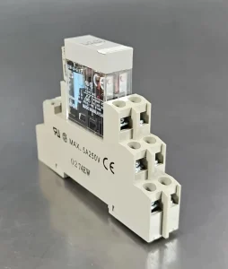PLC G2R 2 S Control Relays w Socket 5A 250VAC