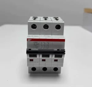 S203-C32 32A 3-pole 10kA Breaking Capacity Miniature Circuit Breaker