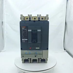 SNS 630A MCCB 3P AC690V 50 60Hz Industrial Circuit Breaker IEC 60947 2 Certified 500A 630A Thermal Magnetic Trip