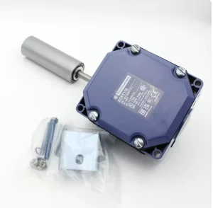 Telemecanique XCE118C Limit Switch XCE Compact Position Detector Extended Roller Lever Small Automation Equipment