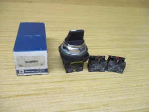 XB3BF59 Selector Switch