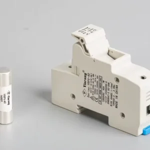 YRPV 40A 1500V DIN Rail Mount IP67 Rated Fuse Disconnector High Breaking Capacity Commercial Rooftop Solar PV Fuse Link